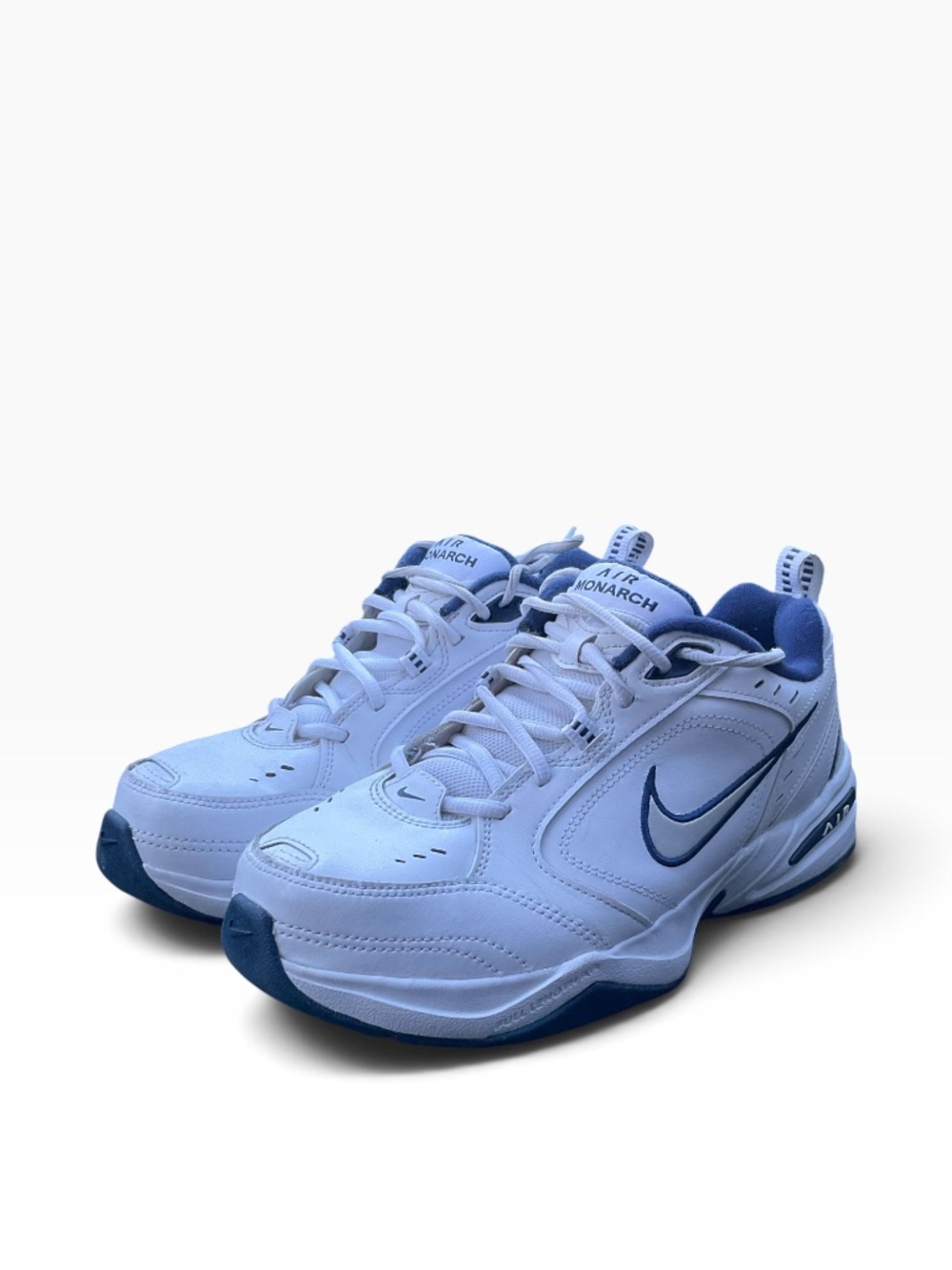 Nike Air Monarch IV Size 8 White Navy 4E Extra Wide